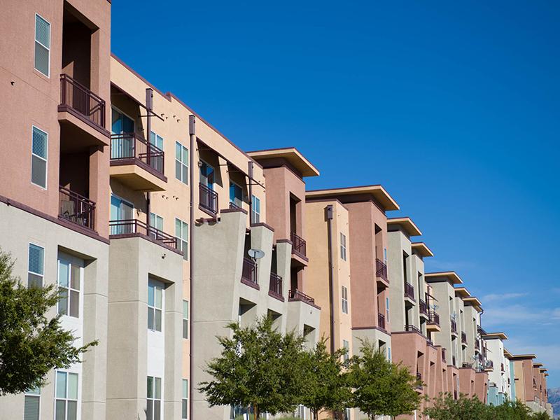 Lofts at 7100 Apartments in Las Vegas, NV 89149 Market Apartments