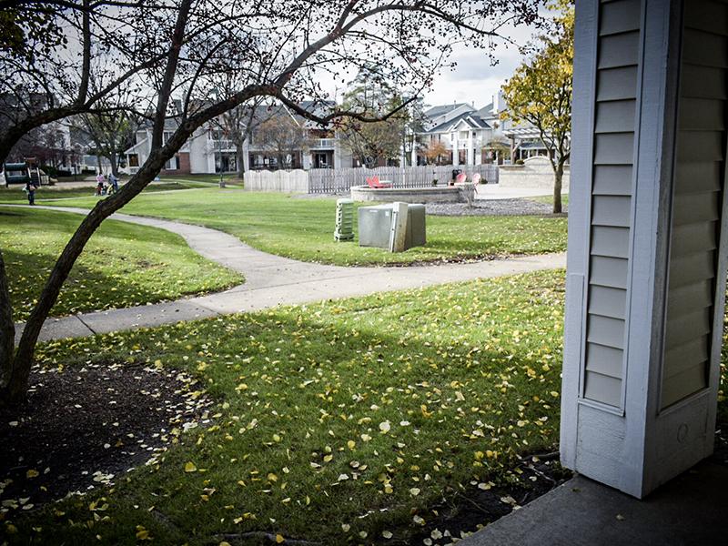 Courtyard | The Arbors of Brookdale Apartments