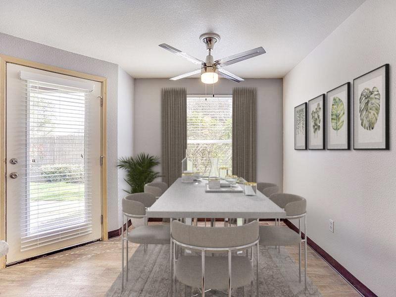 Dining Area | Stark Street Crossing