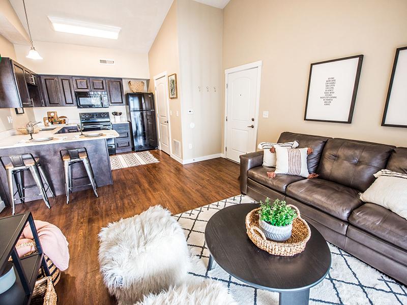 Front Room | The Cove at Overlake