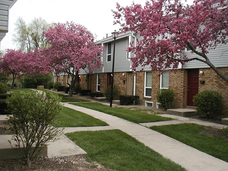 Sharon Green Townhomes Apartments in Columbus, OH 43229