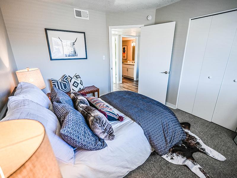 Room | Dakota Canyon 87505 Apartments