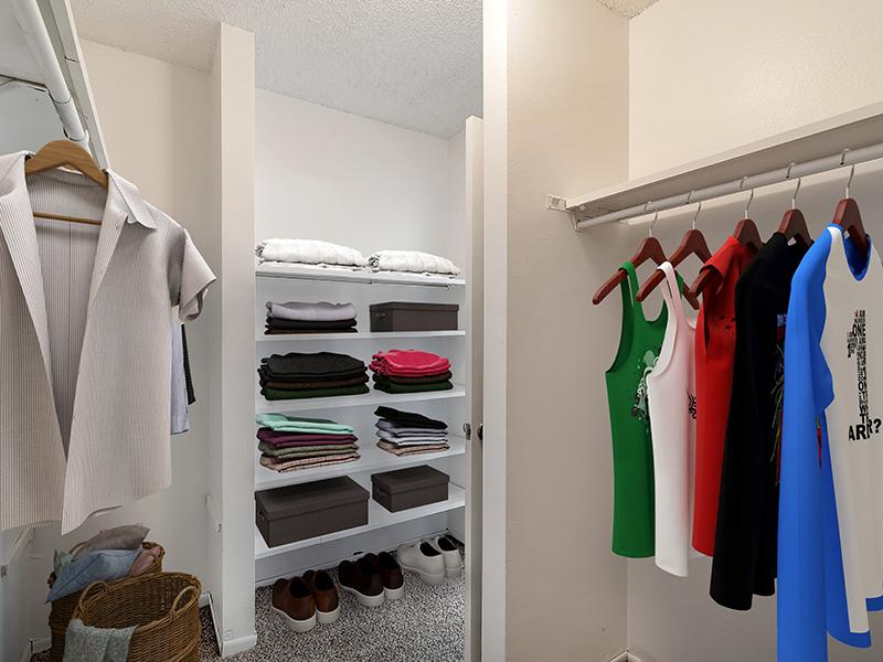 Walk In Closets | Falcon Run Apartments