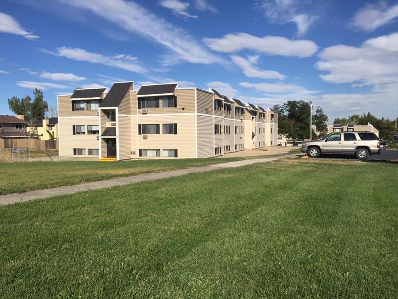 Apartment Exterior | Alpine Meadows
