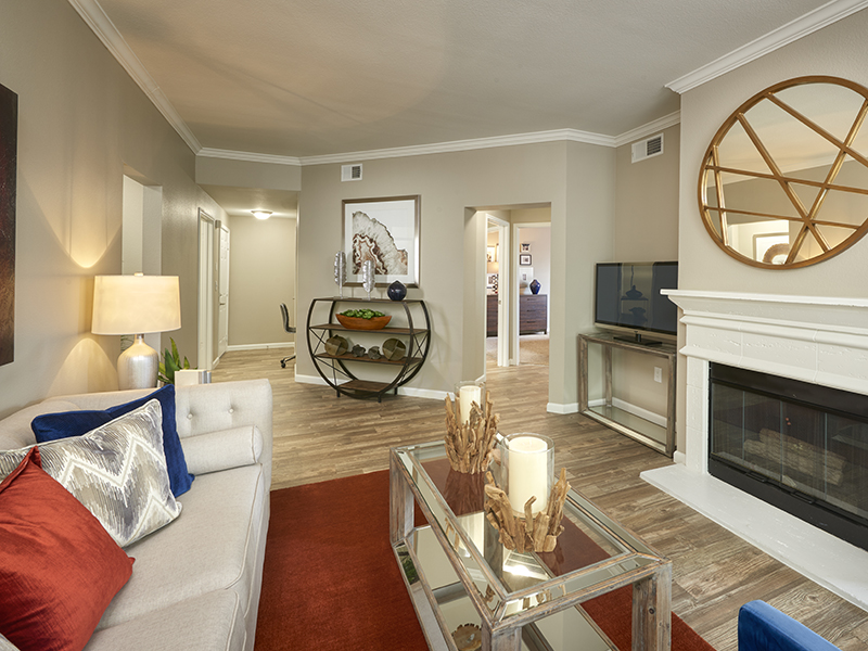 Front Room | Retreat at Cheyenne Mountain | Apartments in CO