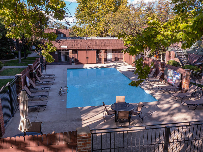 Pool | Meadowlark Apartments