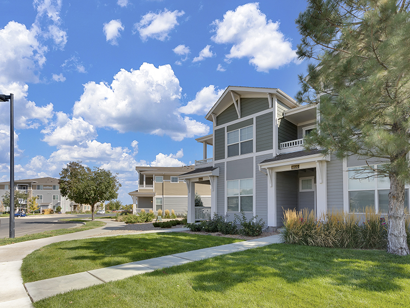 Professionally Landscaped Grounds | Enclave Belle Creek