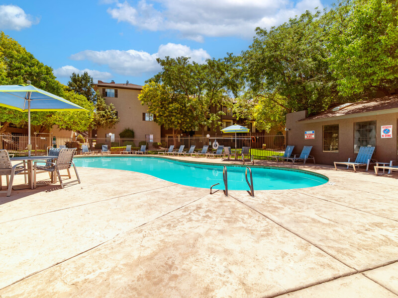 Pool | Candlelight Square Apartments in Albuquerque, NM