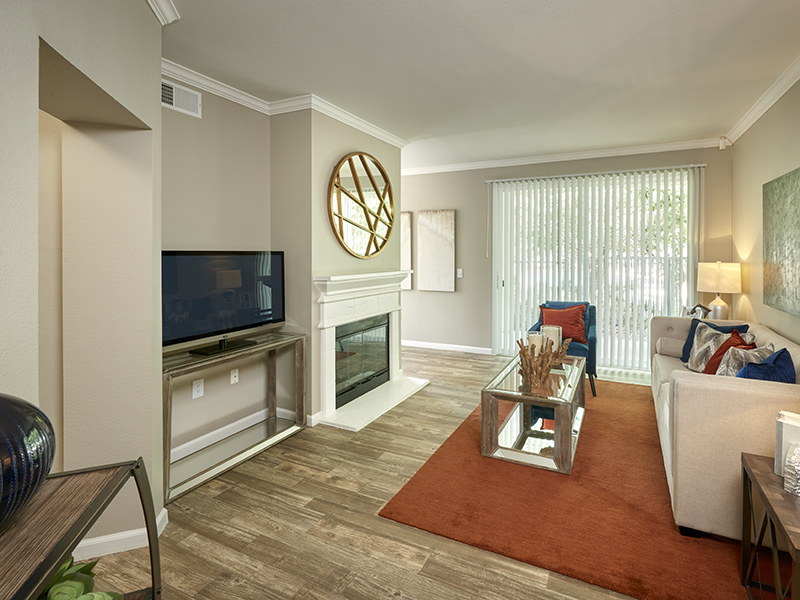 Living Room | Retreat at Cheyenne Mountain | Apartments in CO
