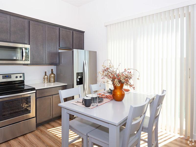 Model Dining Room | Hampton East