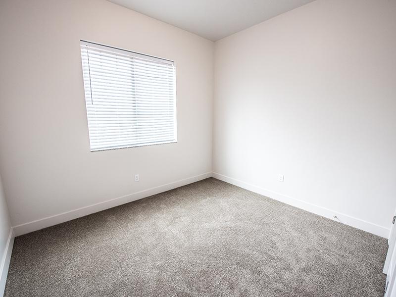 Bedroom | 2100 Apartments