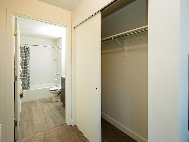 Closet | Paxton 365 Apartments