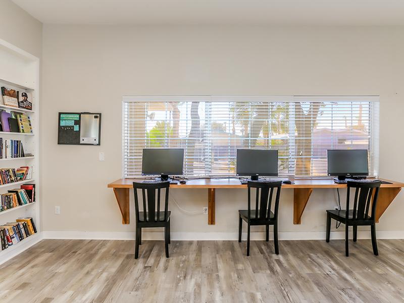 Business Center | Somerset Commons