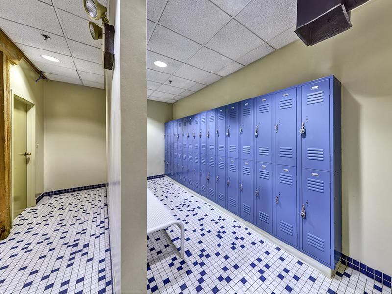 Locker Room | 5th Avenue Station