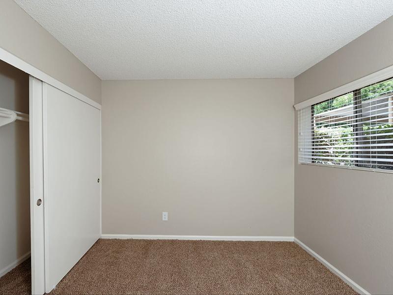 2 Bedroom Apartments in Santa Ana