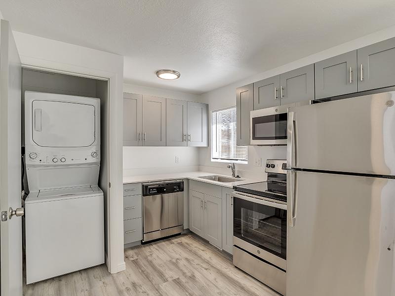 Fully Equipped Kitchen | Washer & Dryer | Townhouse Court