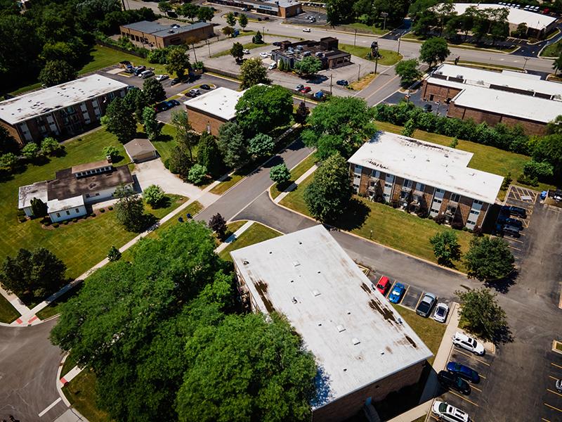 Wellington Creek Apartment's in Lisle, IL