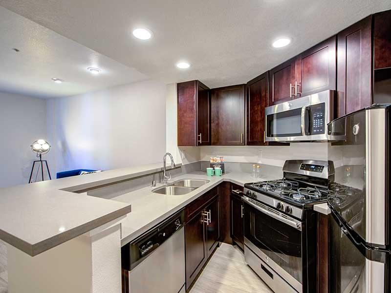 Fully Equipped Kitchen | Elevate Long Beach