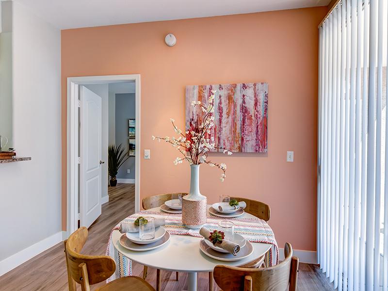 Dining Model - Apartments in Phoenix, AZ