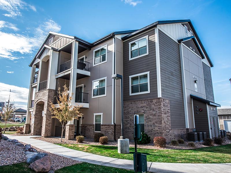 Exterior | The Cove at Overlake