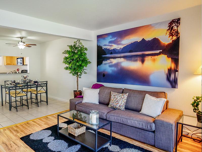 Interior - Front Room - Sun Valley Apartments - CA