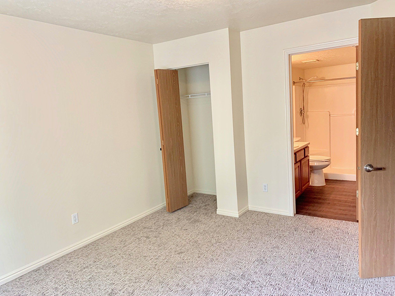 Master Bedroom | Riley Court Apartments
