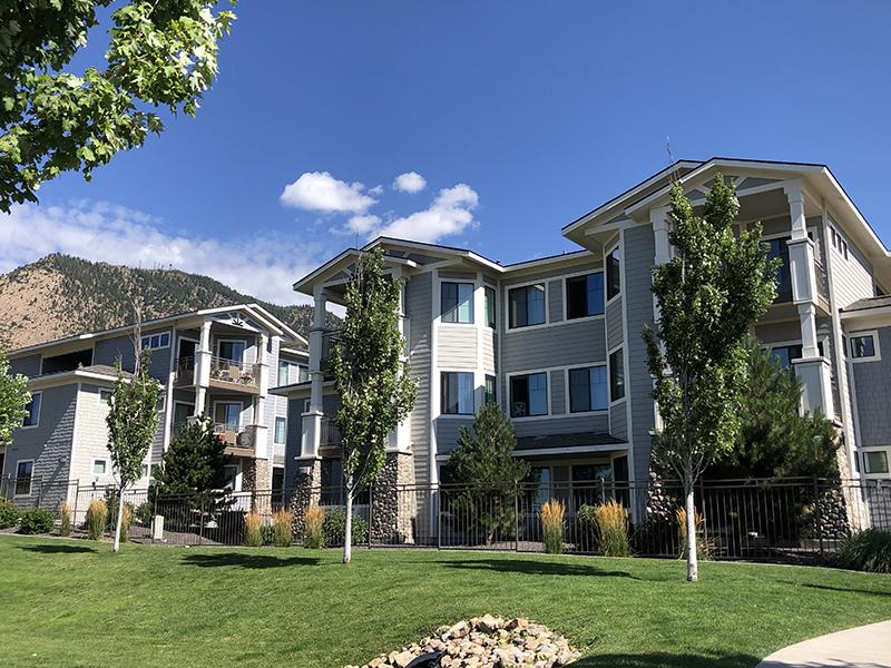 Building | Elevation Luxury Apartments
