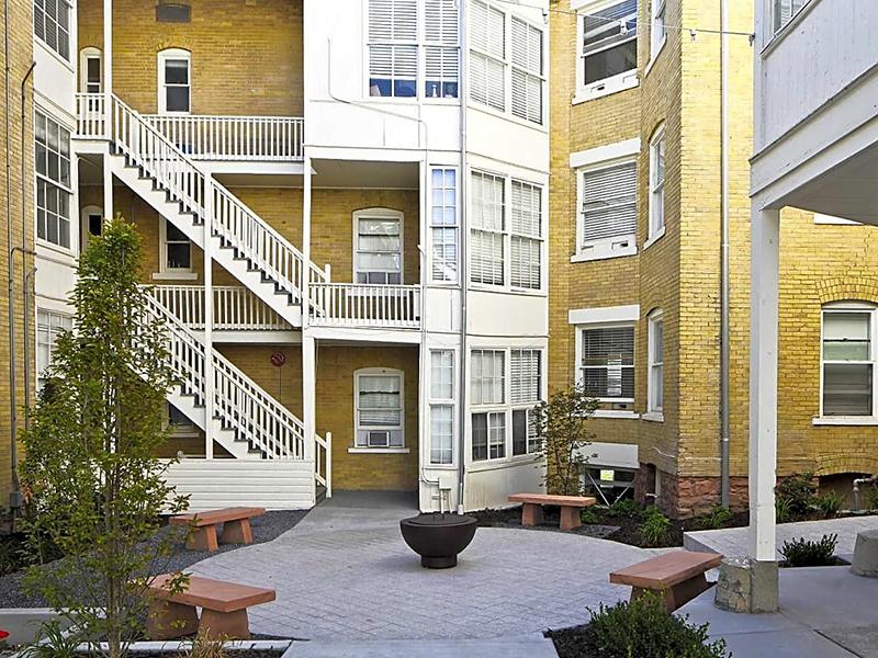 Patio | Kennsigton