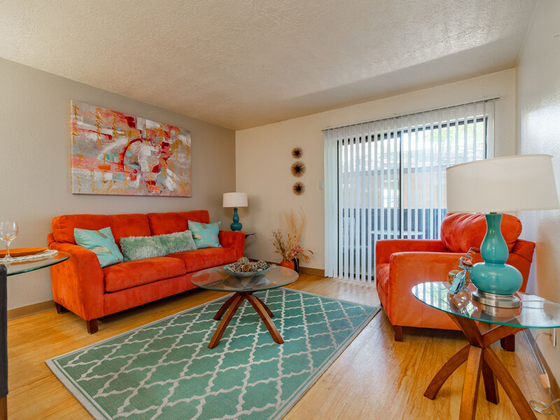 Living Room | Candlelight Square Apartments in Albuquerque, NM
