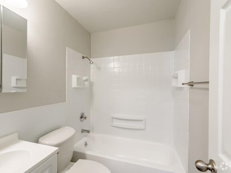 Bathroom | Franklin Flats