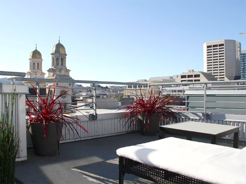Rooftop Lounge | Glasdore Lofts