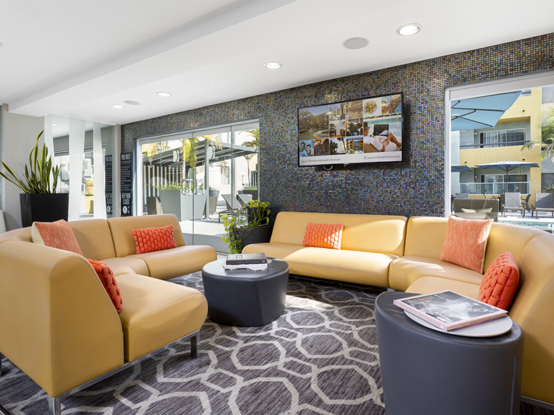 Lobby | The Crescent at West Hollywood