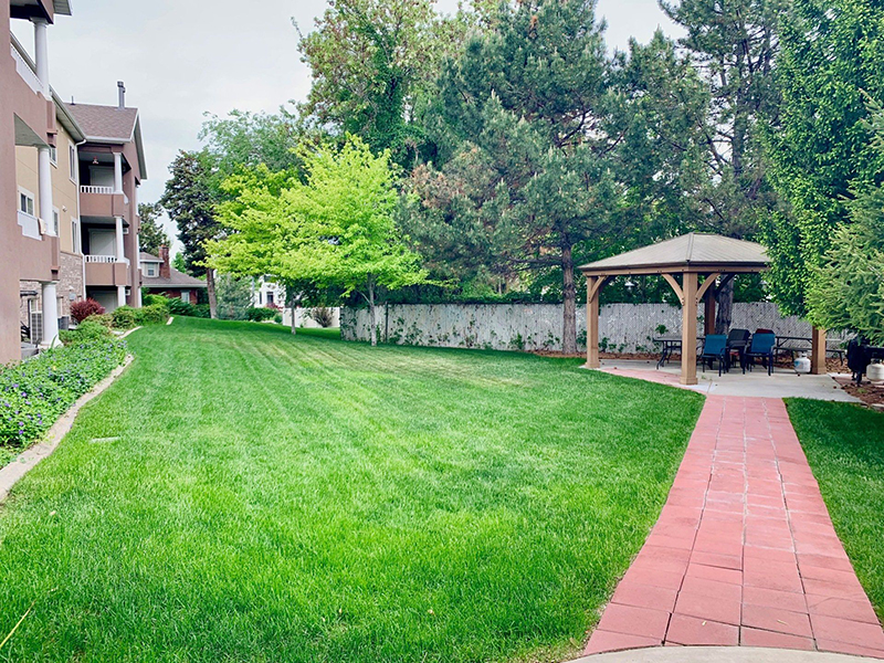Exterior | Riley Court Apartments