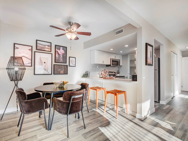 Dining Room | Santa Fe at Cottonwood Apartments in Cottonwood Heights, UT