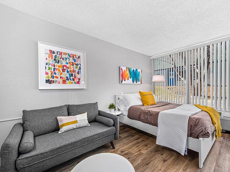 Bedroom | The Incline Apartments