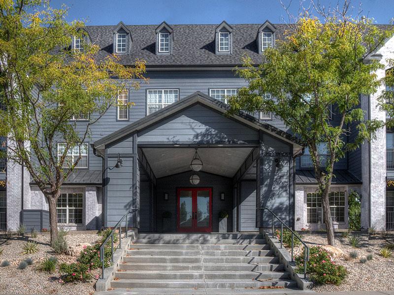 Downtown Apartments near Whole Foods | Braxton at Trolley Square Apartments