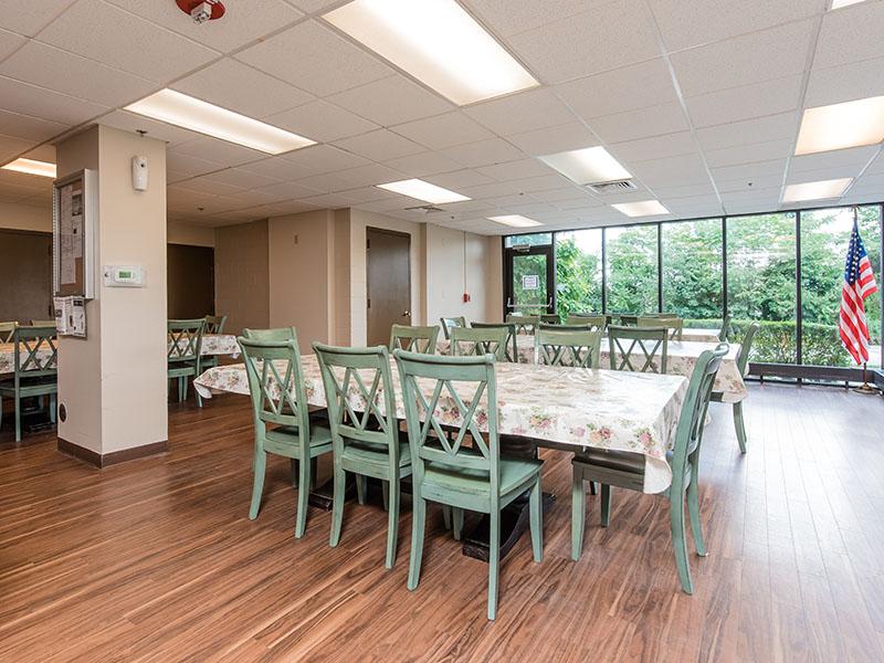 Dining Area | Westwind Tower Apartments | Elgin, IL