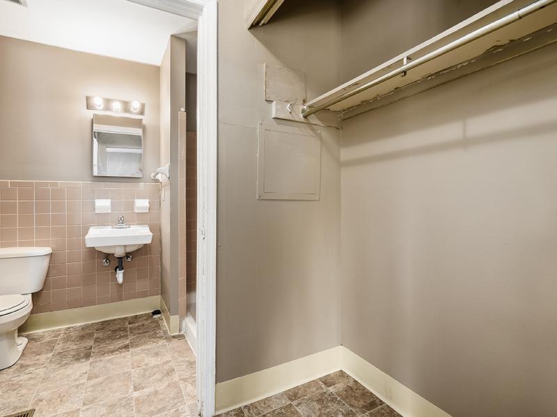 Bathroom | Marion Square