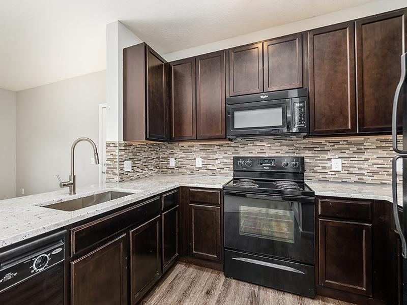 Wesbury Park Apartments in Columbus, OH 43235 | Market Apartments