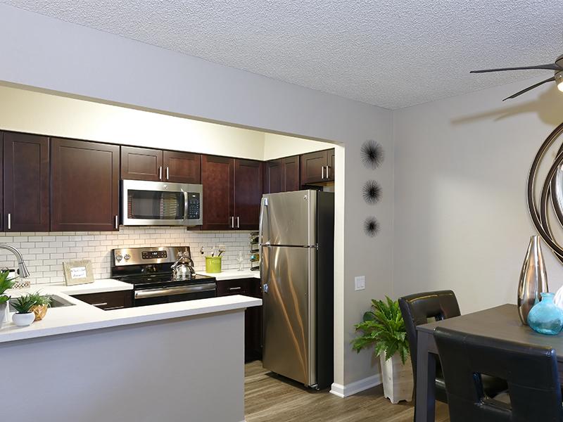 Kitchen | Horizon Apartments