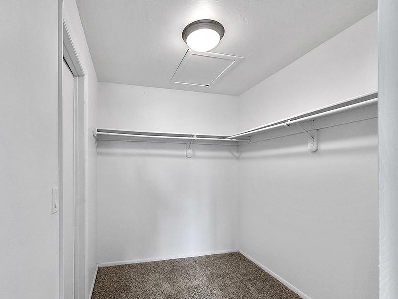 Walk In Closet | Aspire West Valley Apartments