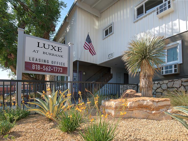 Exterior | Burbank Apartments