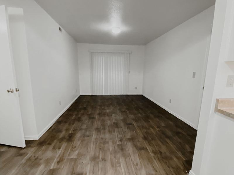 Front Room | North Pointe Apartments