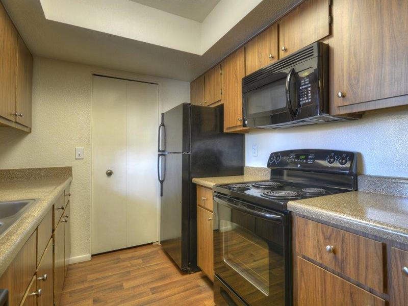 Kitchen | Dana Park Apartments