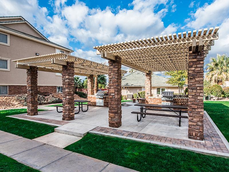 BBQ Area | Oasis Palms