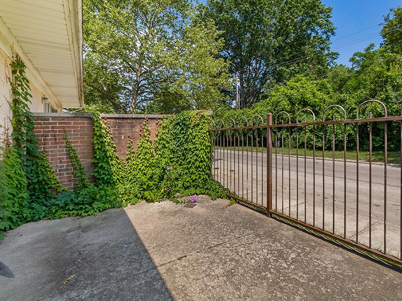 Exterior | Marion Square