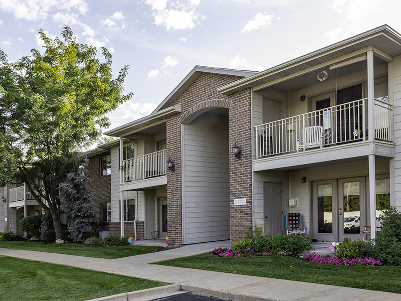 Walking Paths | Riley Court Senior Apartments in Bountiful, UT