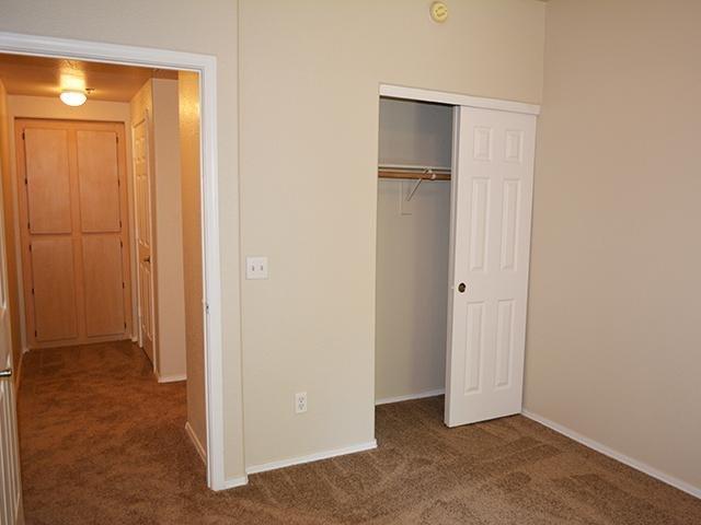 Closet | Lindsay Palms Apartments