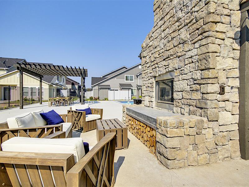 Fire Place Lounge | Cottages at Stonesthrow Meridian Townhomes 