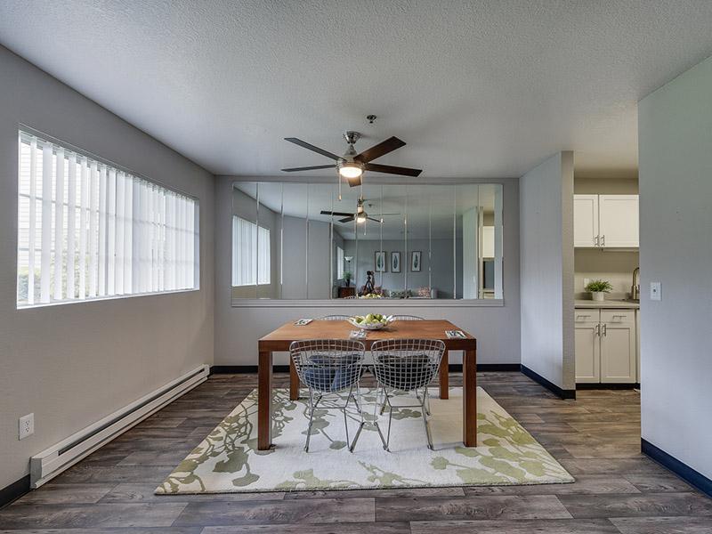 Dining Room | Bridge Creek Apartments | 3x2